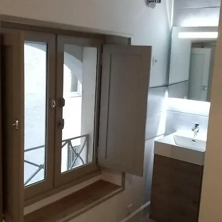 Appartement Cahors Апартаменты *